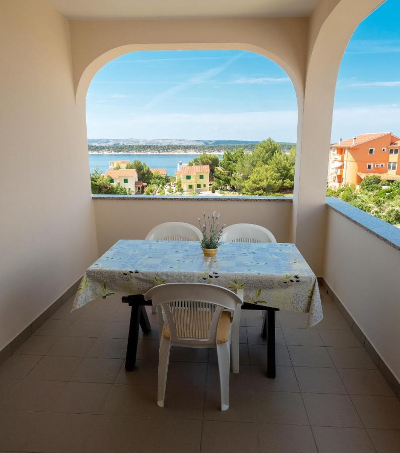 Apartments Dokovic Barbat na Rabu Εξωτερικό φωτογραφία