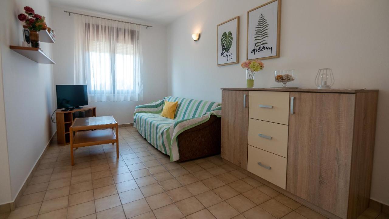 Apartments Dokovic Barbat na Rabu Εξωτερικό φωτογραφία