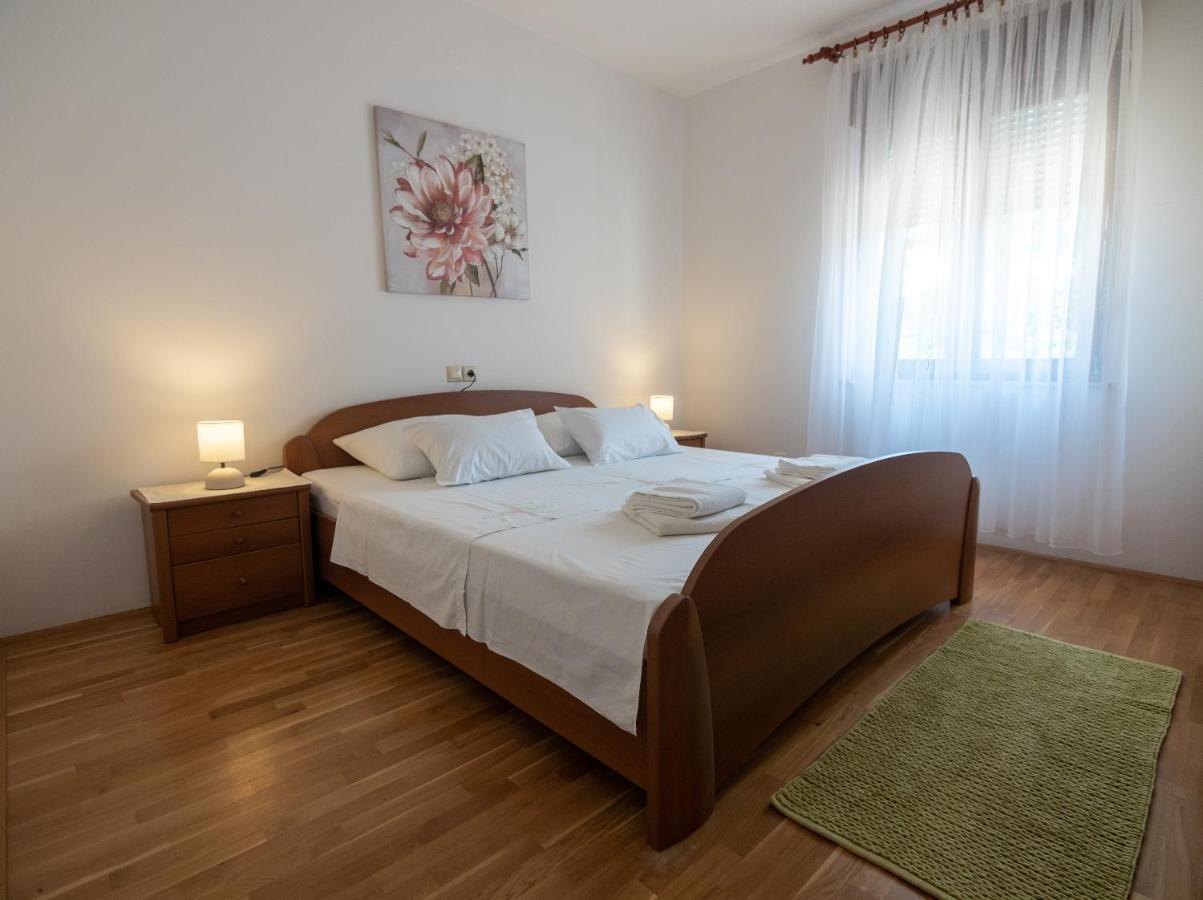 Apartments Dokovic Barbat na Rabu Εξωτερικό φωτογραφία
