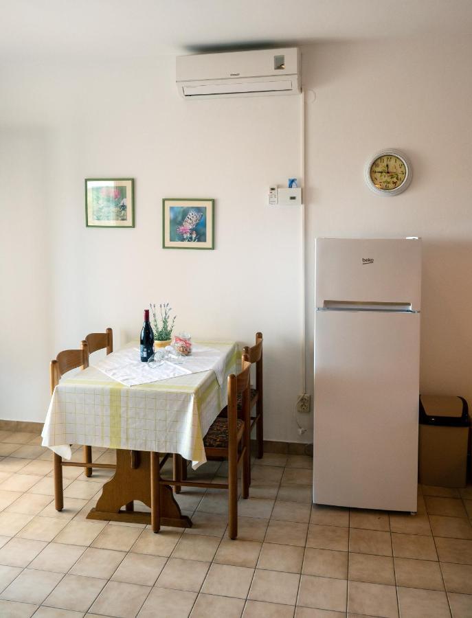 Apartments Dokovic Barbat na Rabu Εξωτερικό φωτογραφία