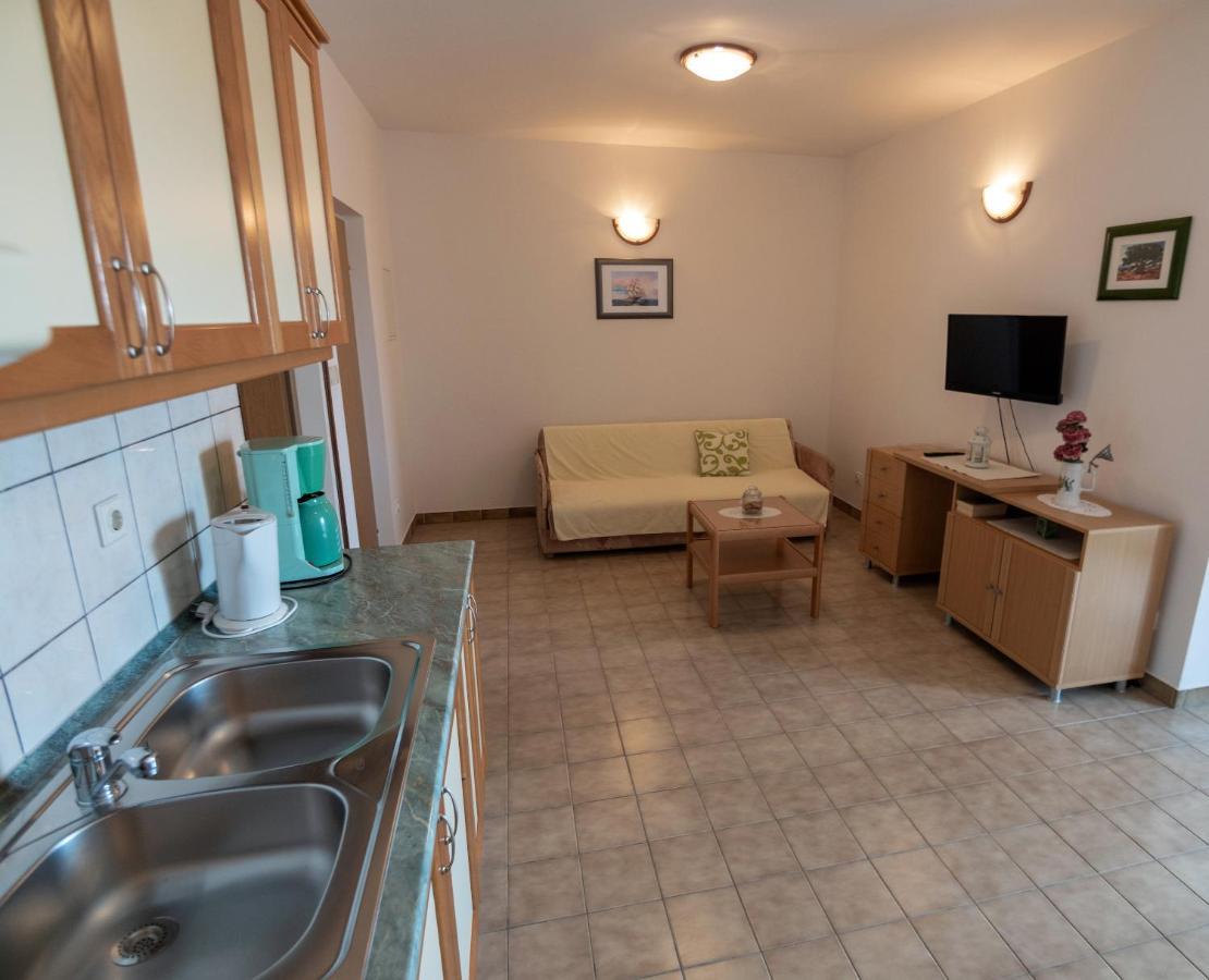 Apartments Dokovic Barbat na Rabu Εξωτερικό φωτογραφία