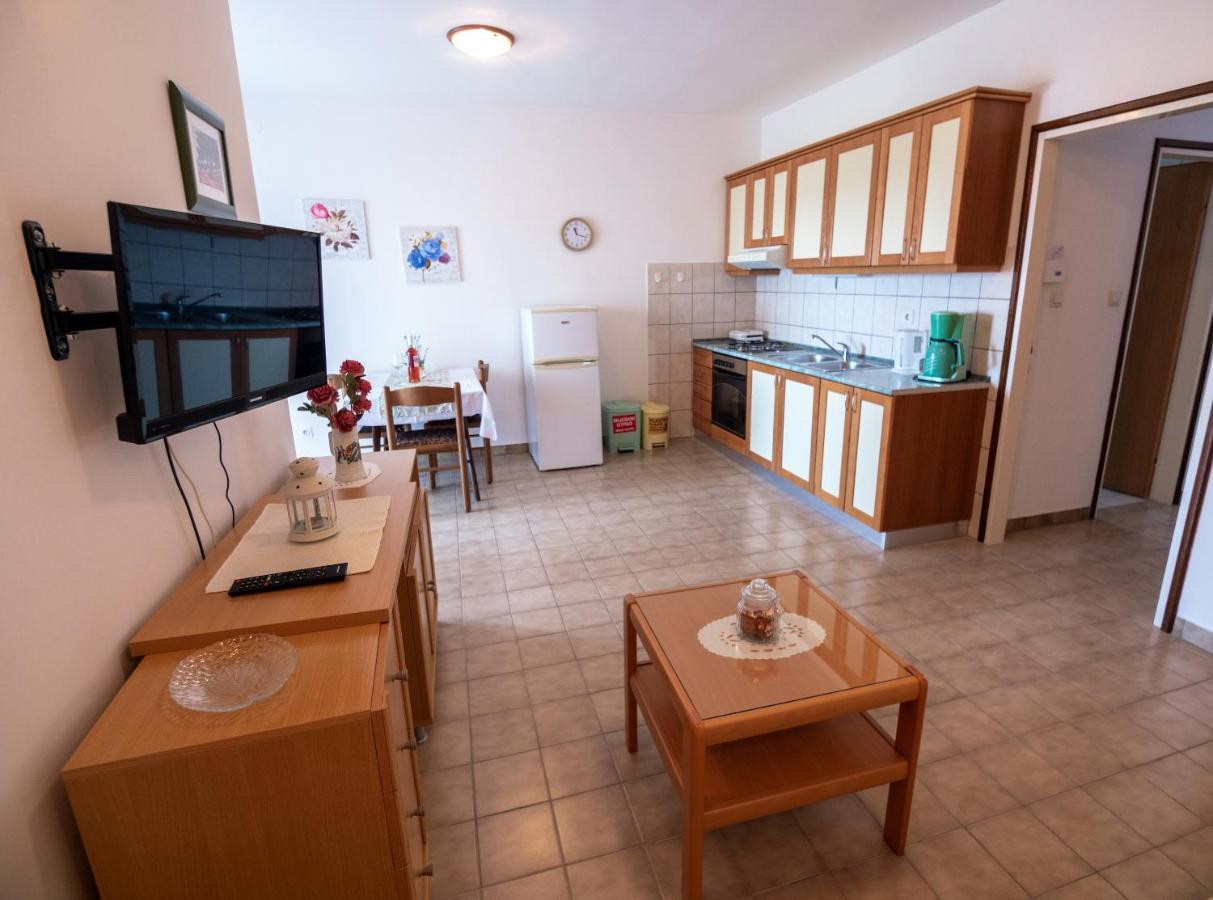 Apartments Dokovic Barbat na Rabu Εξωτερικό φωτογραφία